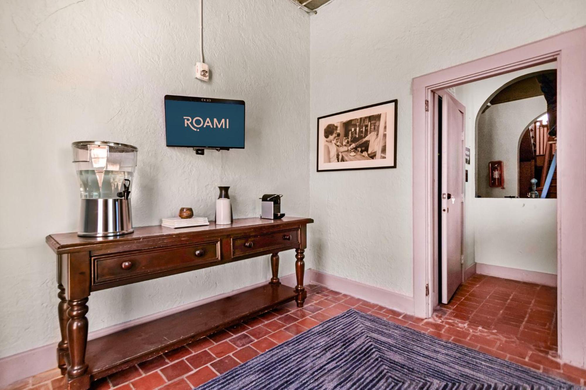 Roami At Tower Hotel - Calle Ocho Miami Dış mekan fotoğraf